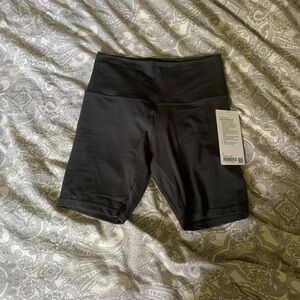 NWT Lululemon Align 8inch short